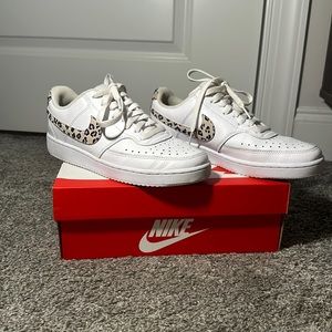 LIGHTLY WORN NIKE COURT VISION LOW TOPS